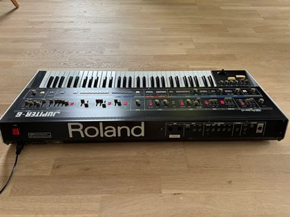Roland-Jupiter 6 with Tauntek